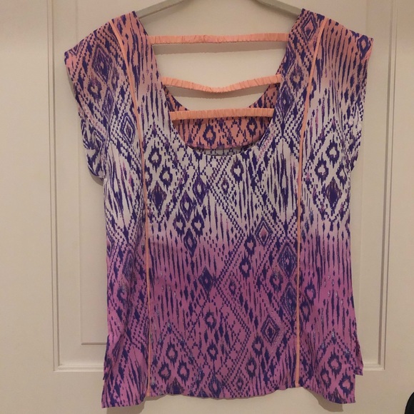 American Eagle patterned top - Picture 2 of 3
